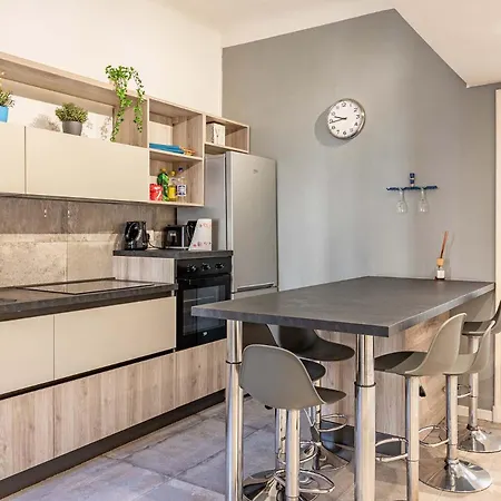 Apartamento Guest Planet - 18 *